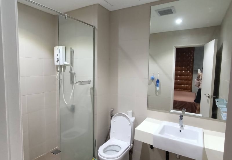 I Residence @ I City