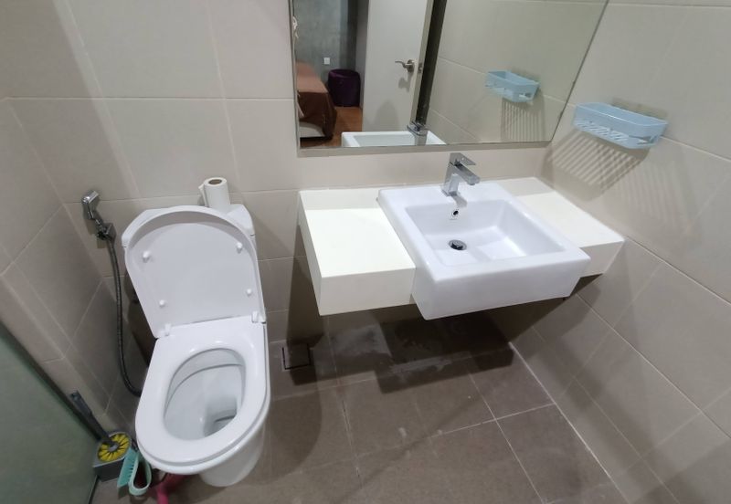 I Residence @ I City