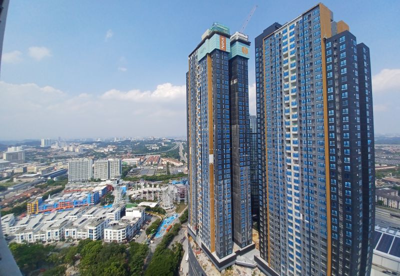 I Residence @ I City