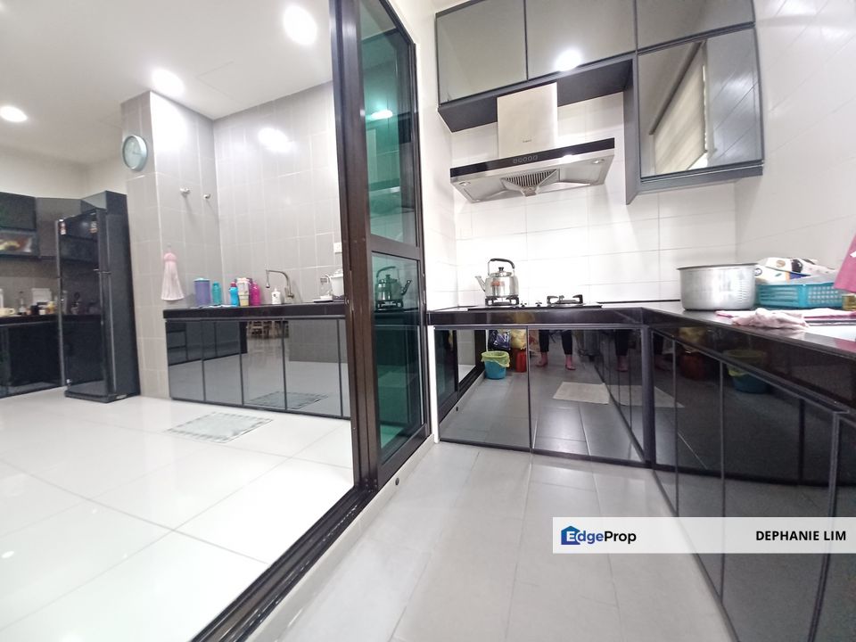 Bukit Raja House For Sale Double Storey Terrace House Fully Renovated Facing Road Fully Extend, Selangor, Klang