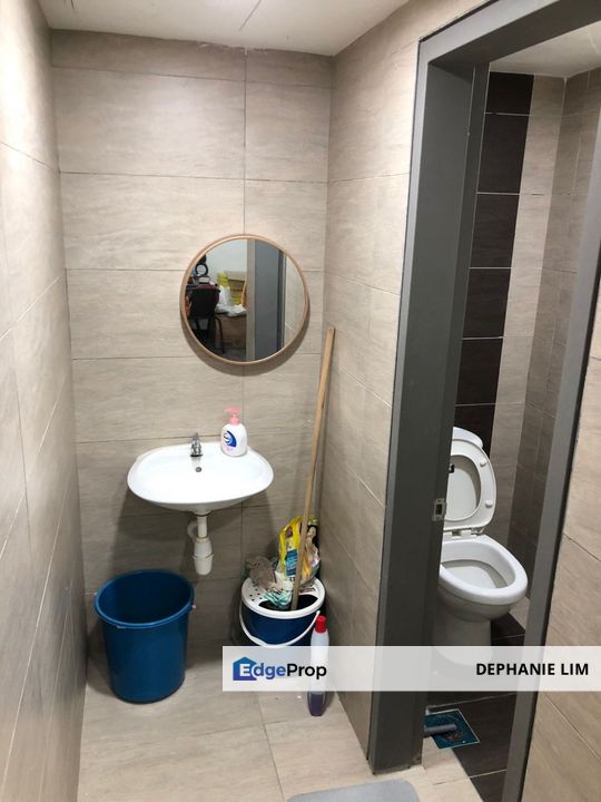Sunsuria Forum Shop For Rent Fully Furnished Facing Small Garden, Selangor, Shah Alam