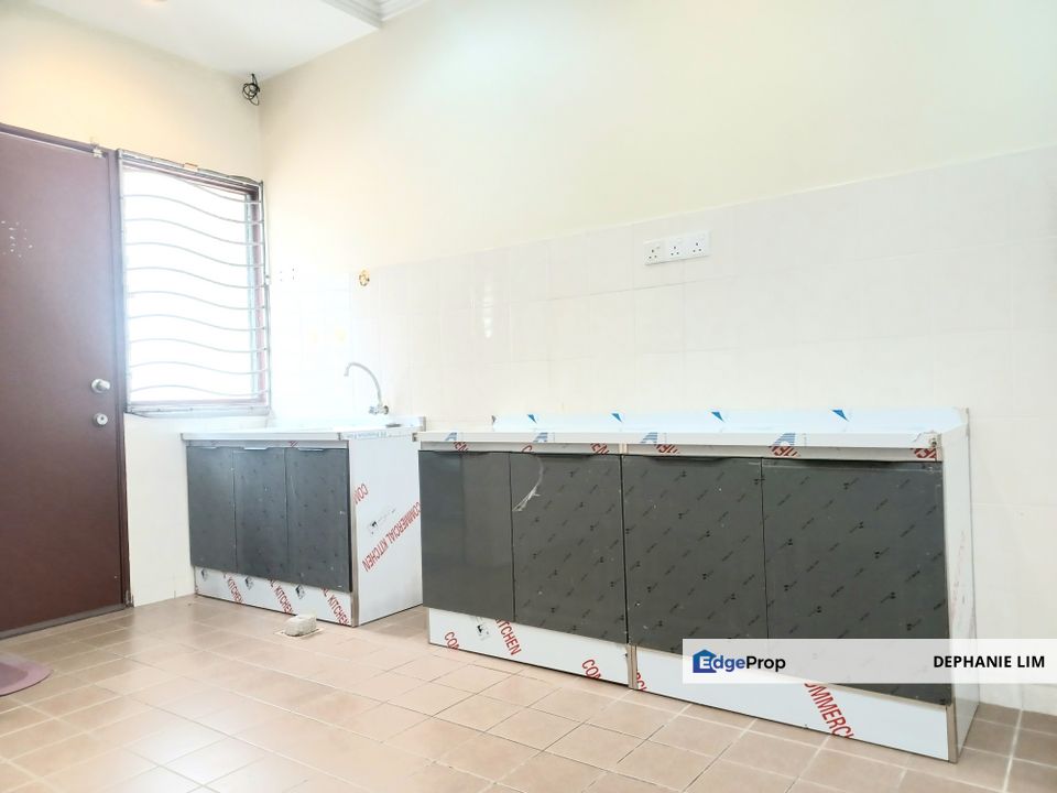 Bukit Raja House For Sale New Stainless Steel Kitchen Cabinet Facing Fielded, Selangor, Klang