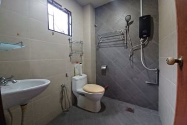 Jalan Sungai Kapar Indah 