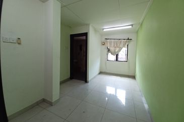 Jalan Sungai Kapar Indah 