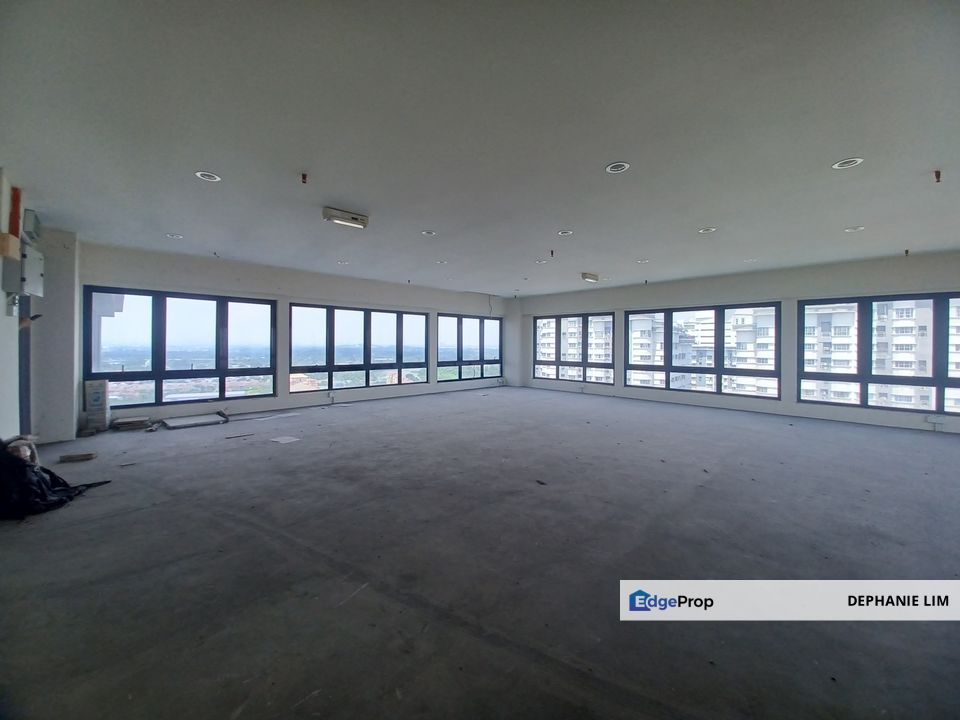 Klang Centro Mall Office  For Sale With Ceiling & Down Light Cement Flooring, Selangor, Klang