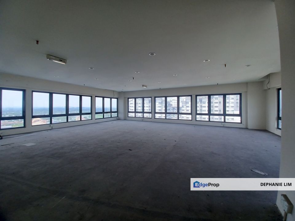 Klang Centro Mall Office  For Sale With Ceiling & Down Light Cement Flooring, Selangor, Klang