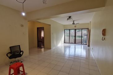 Anjung Hijau (Greenfield Apartment)