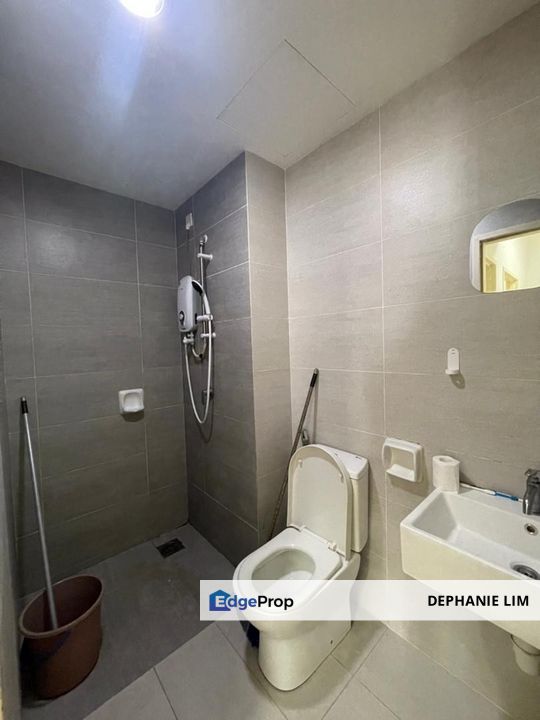 Gravit 8 For Rent Facing Swimming High Floor, Selangor, Port Klang