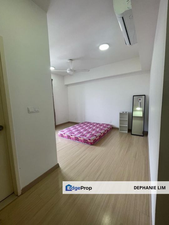 Gravit 8 For Rent Facing Swimming High Floor, Selangor, Port Klang