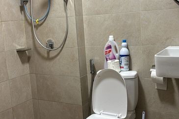 The Tresor @ Gravit 8 *