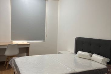 The Tresor @ Gravit 8 *