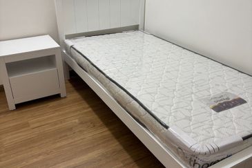 The Tresor @ Gravit 8 *