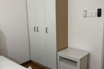 The Tresor @ Gravit 8 *