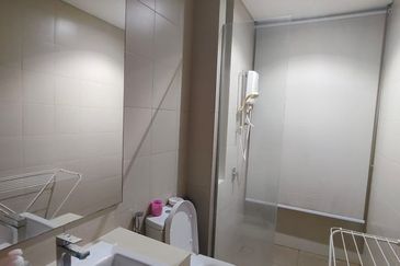 I Residence @ I City