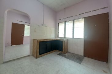 Jalan Sungai Batu 49