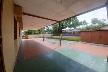 Jalan Sungai Batu 49