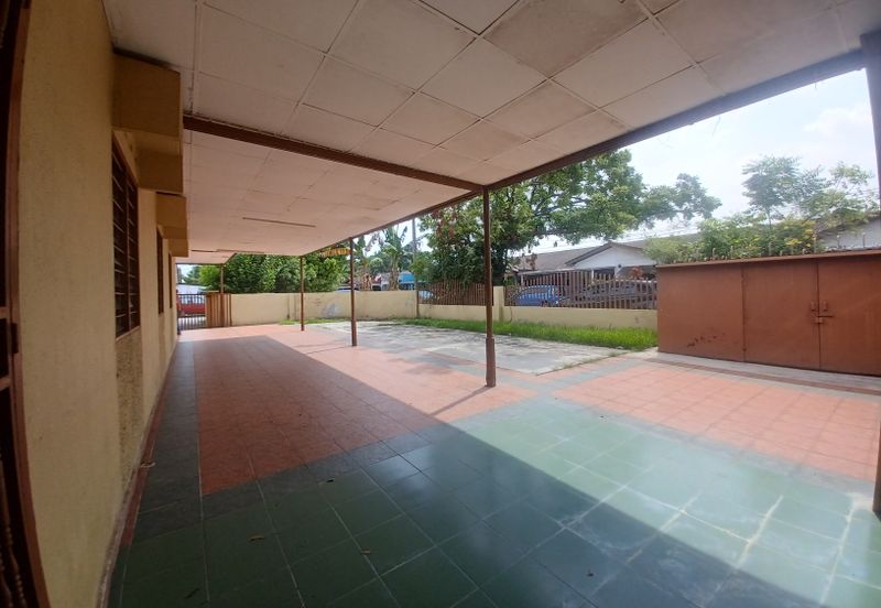 Jalan Sungai Batu 49