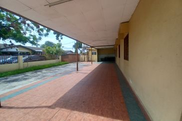 Jalan Sungai Batu 49