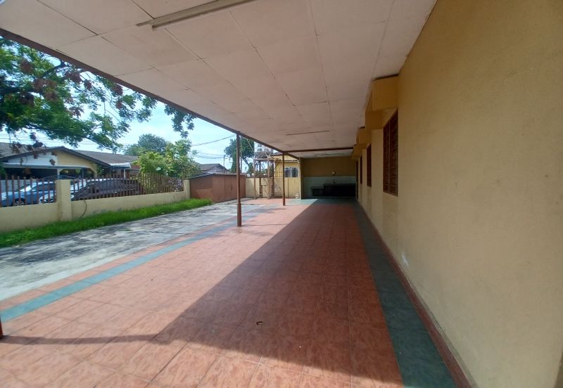 Jalan Sungai Batu 49