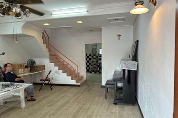 Jalan Sungai Batu 49