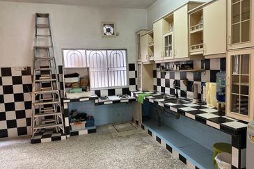 Jalan Sungai Batu 49