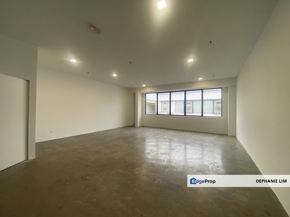 Sunsuria Forum Shop For Rent End Lot Second Floor Bigger Unit, Selangor, Setia Alam/Alam Nusantara