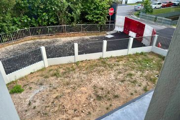 Bandar Kinrara Brand New 2 Sty Superlink Corner House For Sale