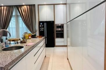 Jalan Bandar Kinrara 6E1