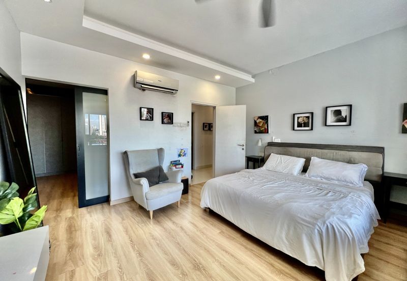 The Plaza Condominium