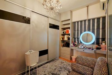 The Plaza Condominium