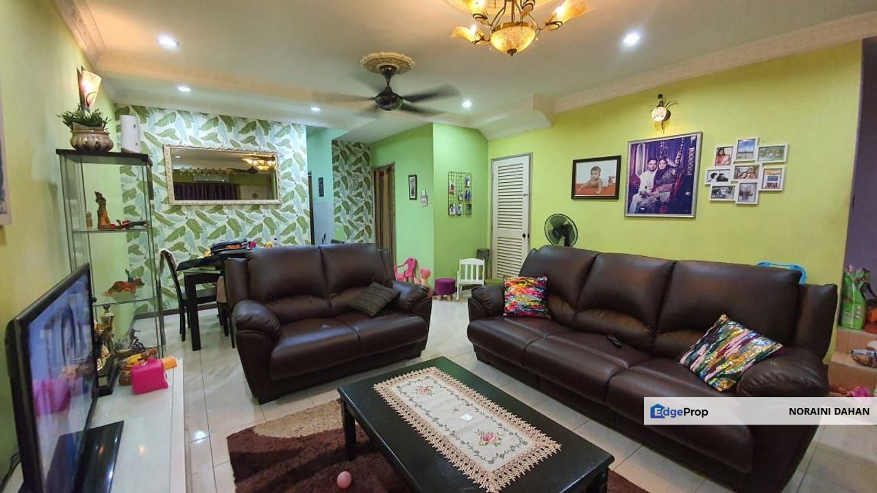 DOUBLE STOREY TERRACE SUBANG GALAXY SEKSYEN U5 SHAH ALAM,GOOD LOCATION