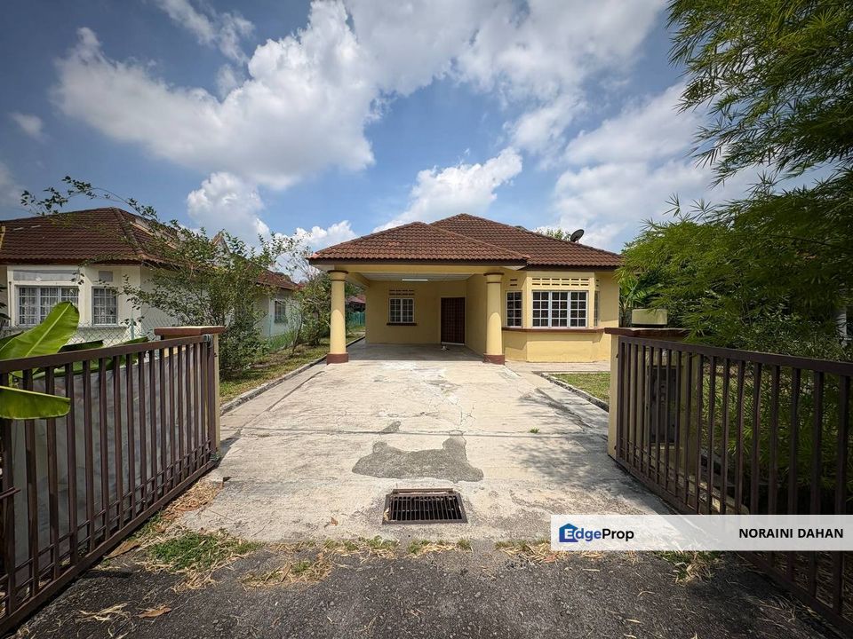  Bandar Mahkota Banting Bungalow Single Storey, Selangor, Banting