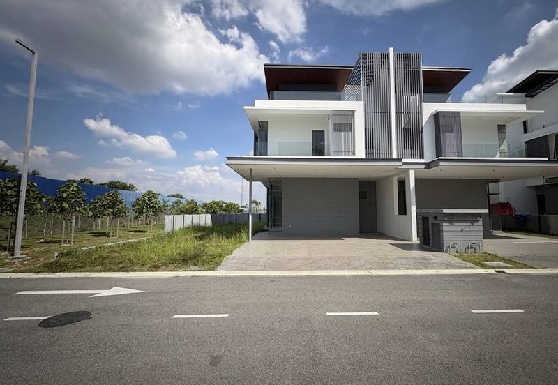 Broadleaf Residences, Hometree