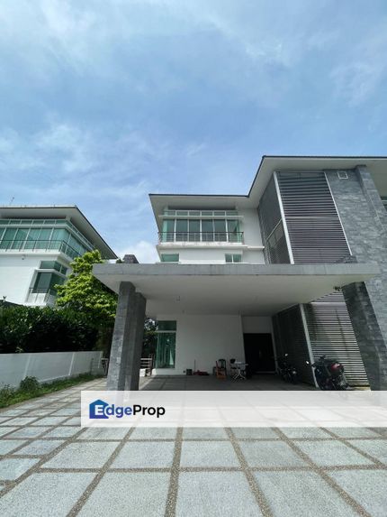 Residence At The Peak , 3.5 Storey Bungalow , JB Town , Johor, Johor Bahru