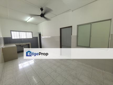 Taman Universiti , Single Storey , 3 Bed , Kitchen Extended , Johor, Skudai