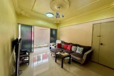 Lily & Jasmine Apartment