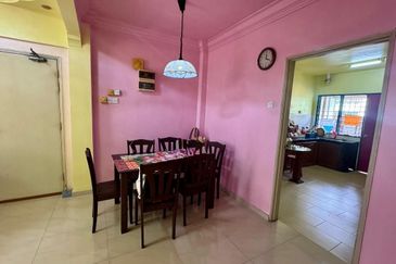 Lily & Jasmine Apartment