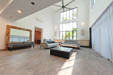 Maple Red, Adda Heights