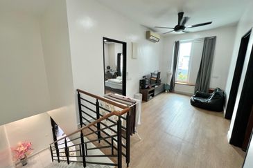 Areca Green , Setia Tropika , Double Storey Corner 