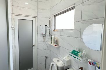 Areca Green , Setia Tropika , Double Storey Corner 