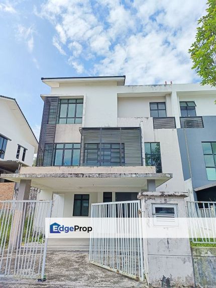 Nusa Idaman 5 , 2.5 Storey Semi D , Original Condition , Johor, Nusajaya