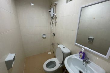 Sri Samudra Condo , Jb Town , High Floor , Below Market 