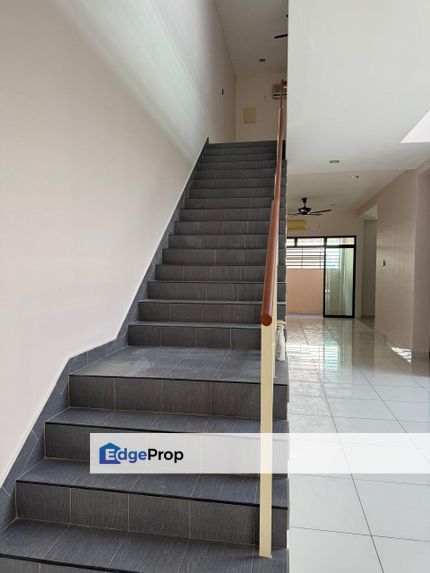 Taman Laguna , Double Storey , Partial Furnish , Perling , Johor, Johor Bahru