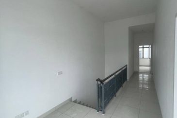 Elata Haven , Setia Tropika , Double Storey , Original 