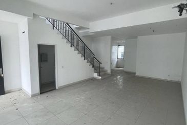 Elata Haven , Setia Tropika , Double Storey , Original 