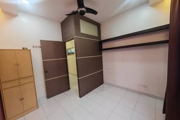 Areca Green , Setia Tropika , Double Storey , Renovated 