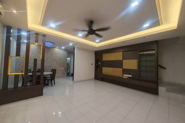 Areca Green , Setia Tropika , Double Storey , Renovated 