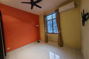 Areca Green , Setia Tropika , Double Storey , Renovated 