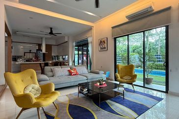 Setia Eco Garden , 2 Storey Semi D Corner , Swimming pool 