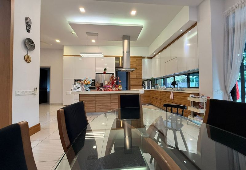 Setia Eco Garden , 2 Storey Semi D Corner , Swimming pool 